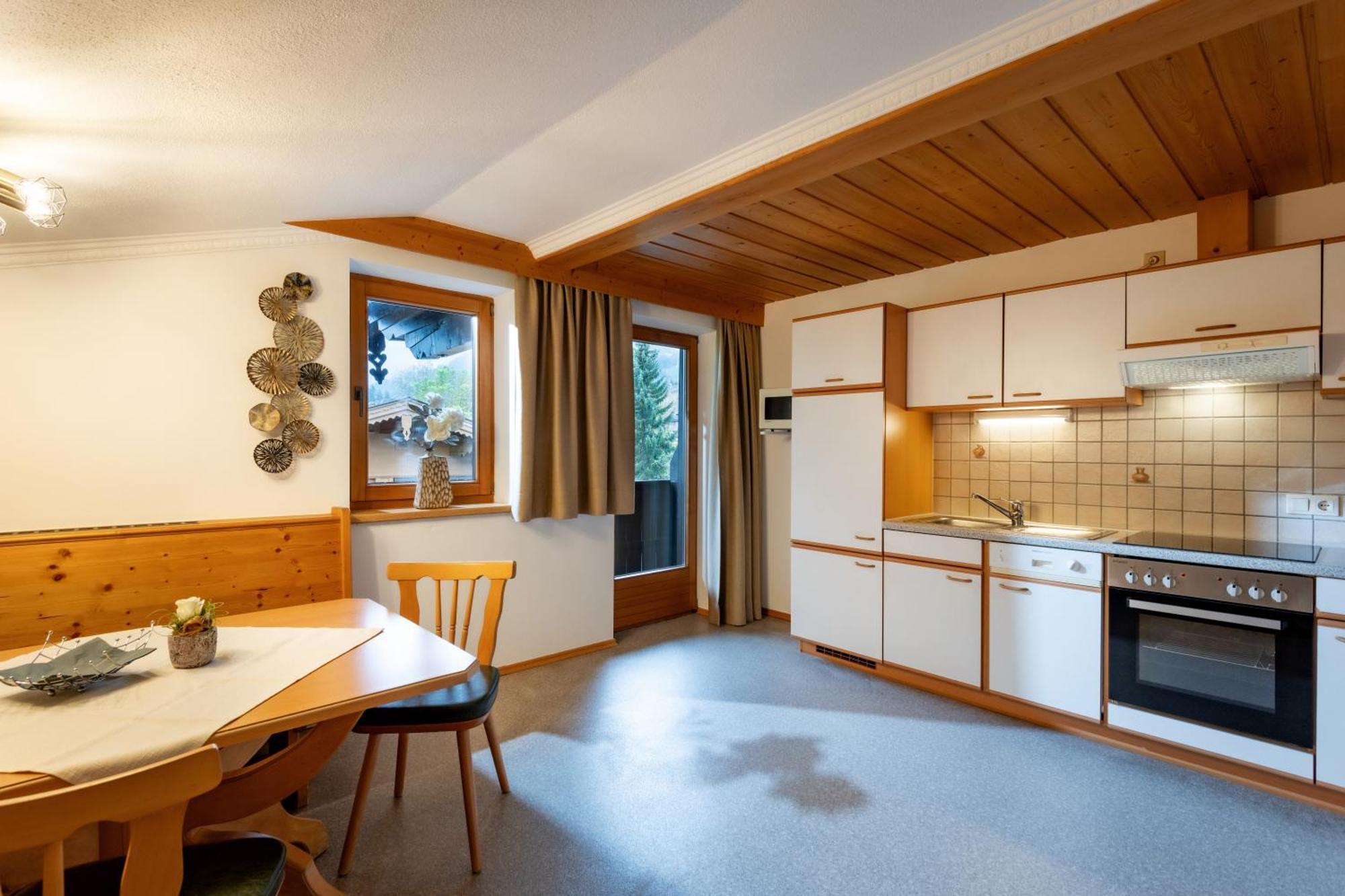 Haus Schroll Lejlighed Ried im Zillertal Eksteriør billede