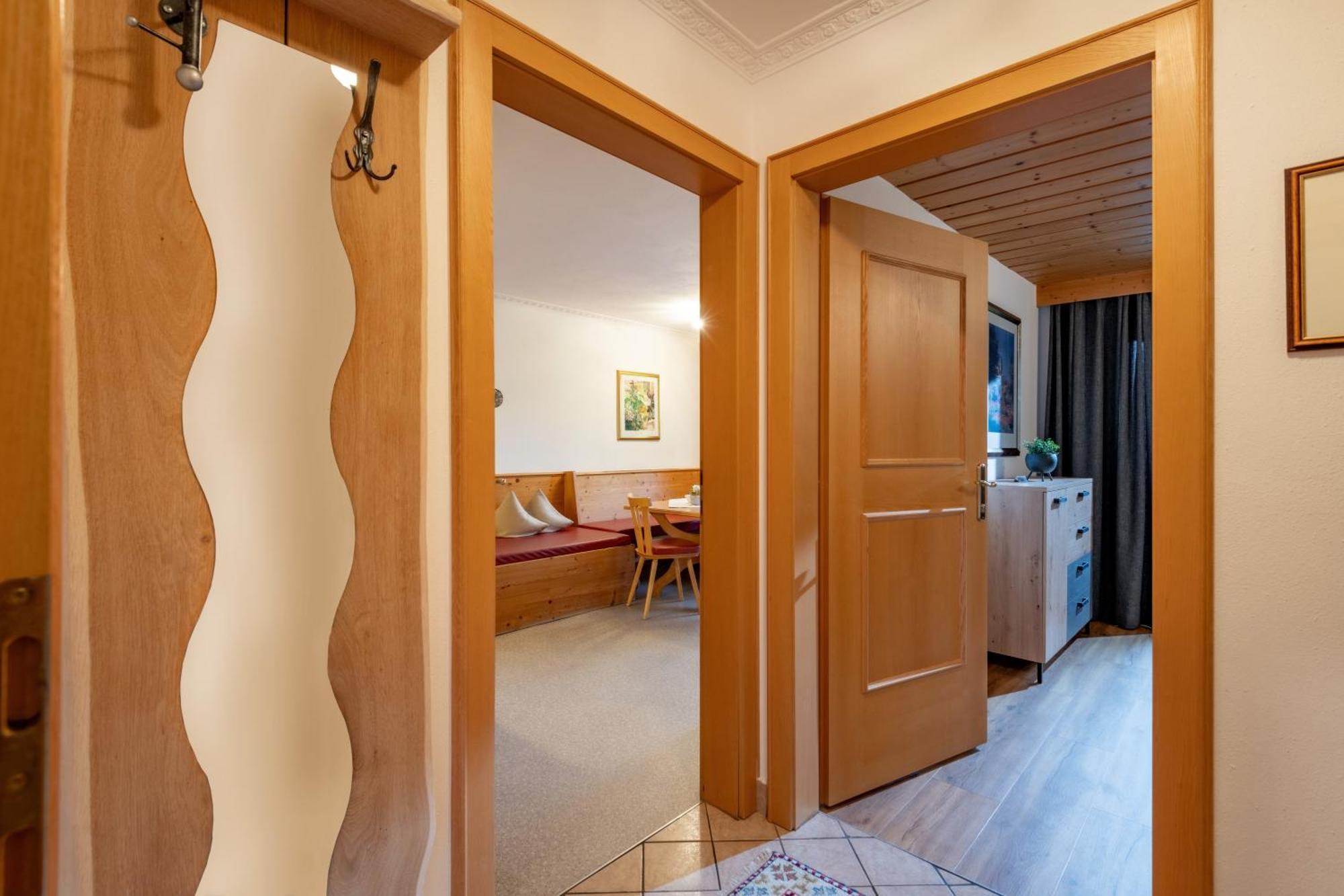 Haus Schroll Lejlighed Ried im Zillertal Eksteriør billede