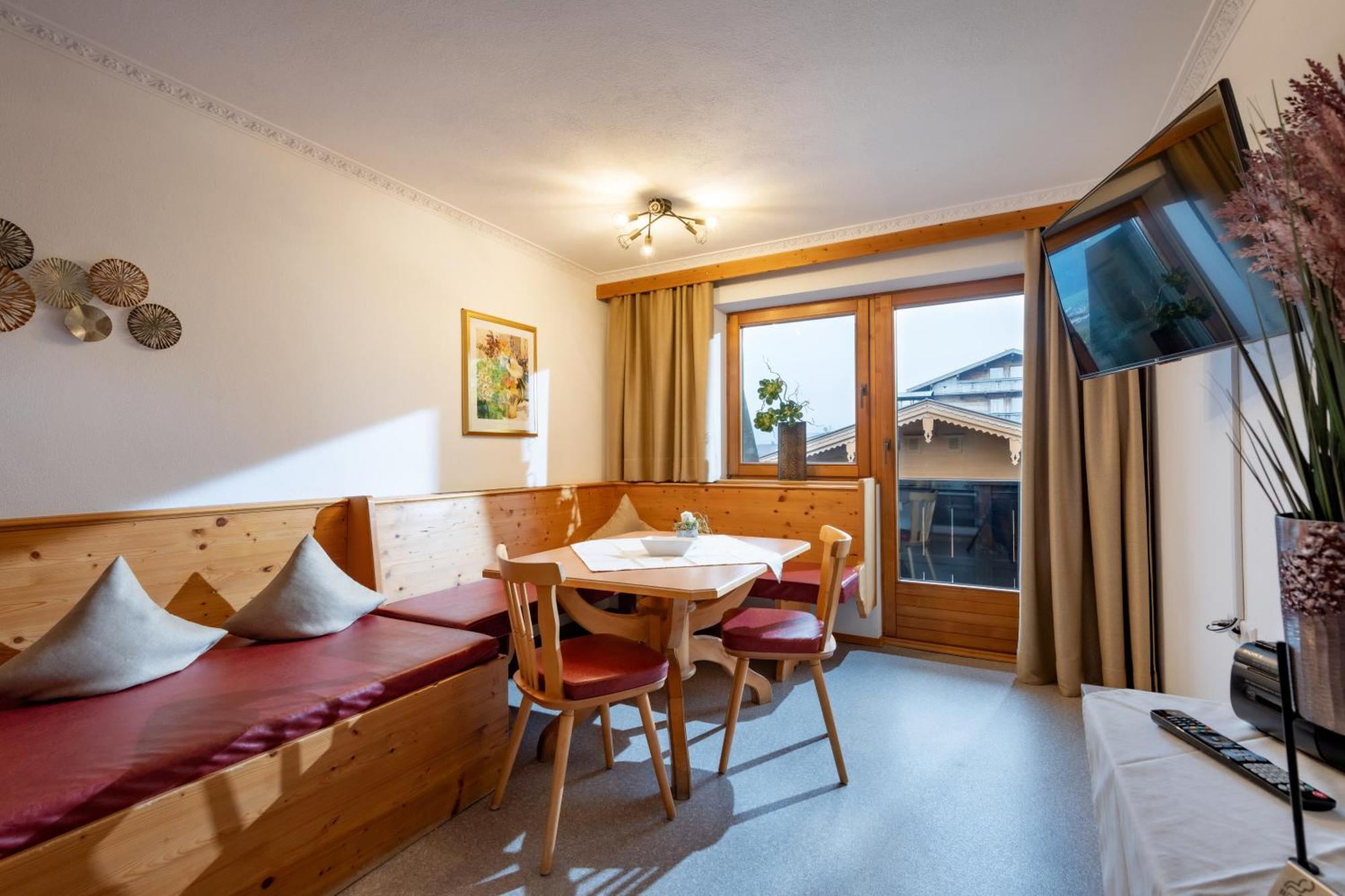 Haus Schroll Lejlighed Ried im Zillertal Eksteriør billede
