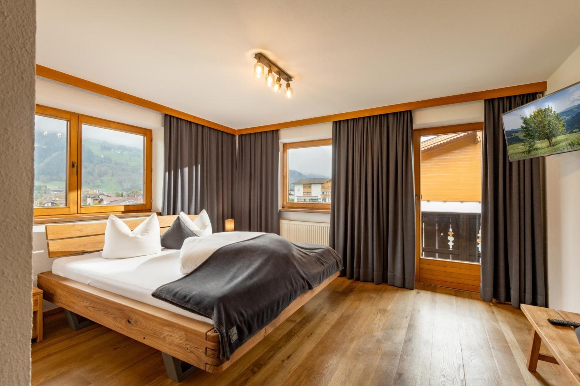 Haus Schroll Lejlighed Ried im Zillertal Eksteriør billede