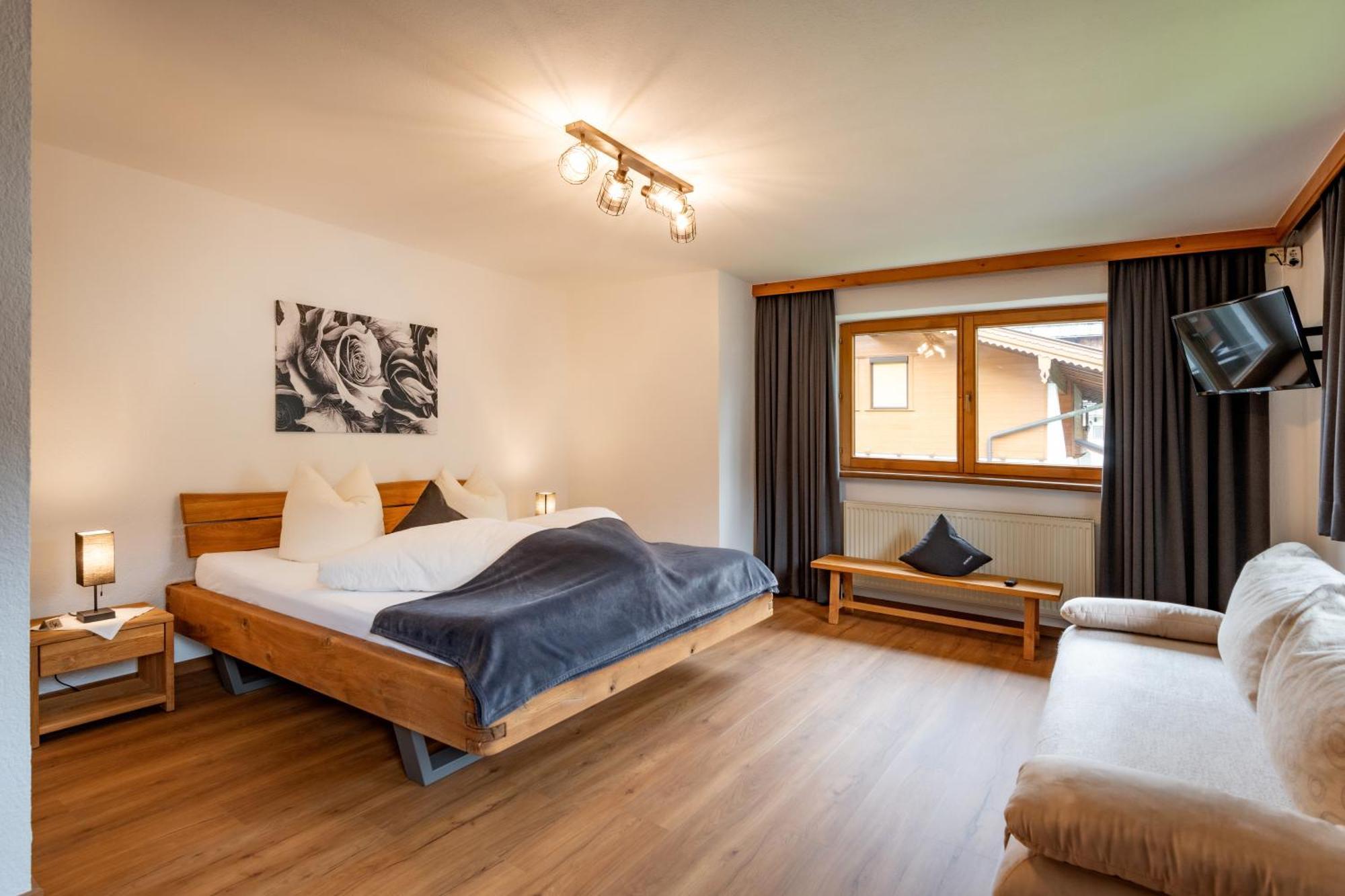 Haus Schroll Lejlighed Ried im Zillertal Eksteriør billede