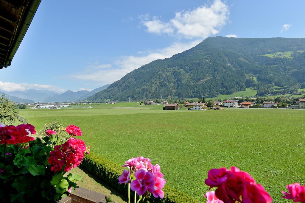 Haus Schroll Lejlighed Ried im Zillertal Eksteriør billede