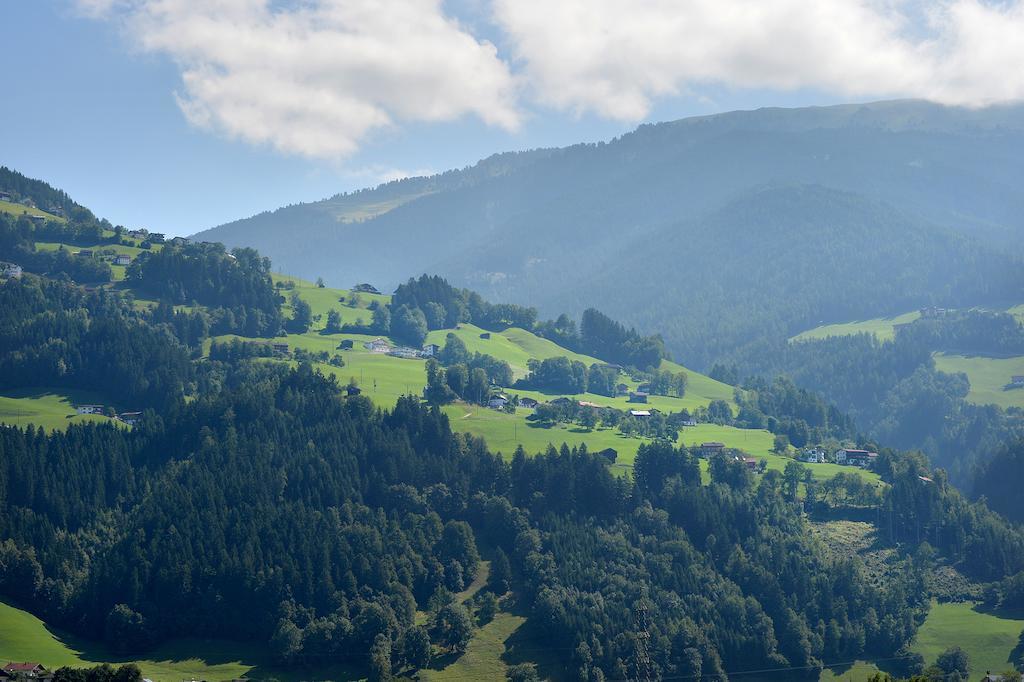 Haus Schroll Lejlighed Ried im Zillertal Eksteriør billede